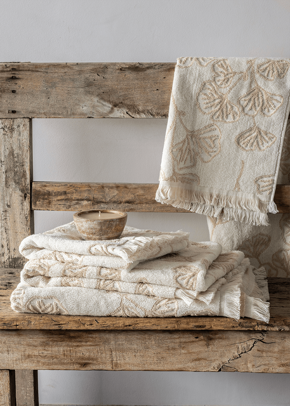 Renueva tu hogar con toallas de baño, cojines y más en Lounge