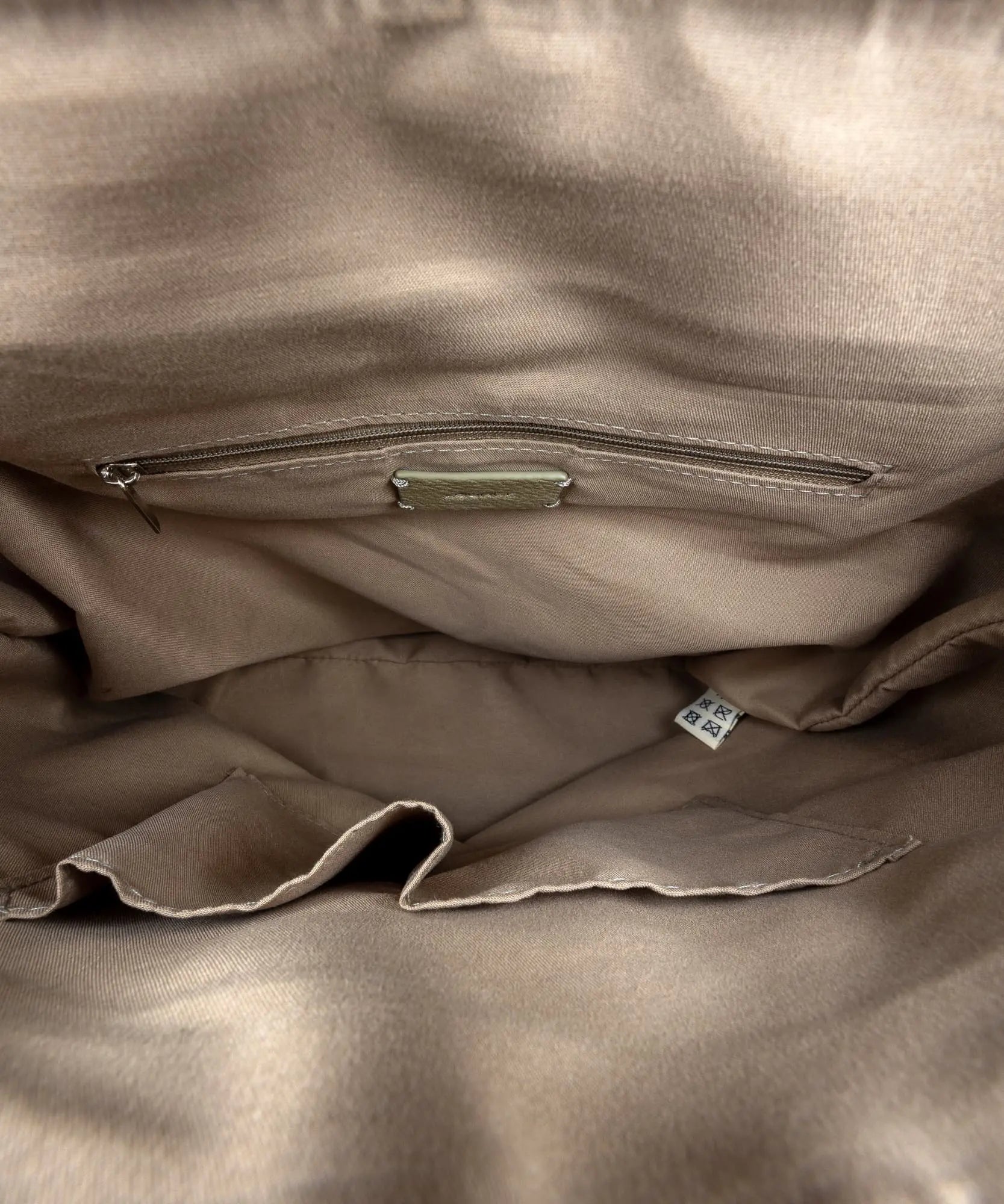 Mochila Solapa Imán