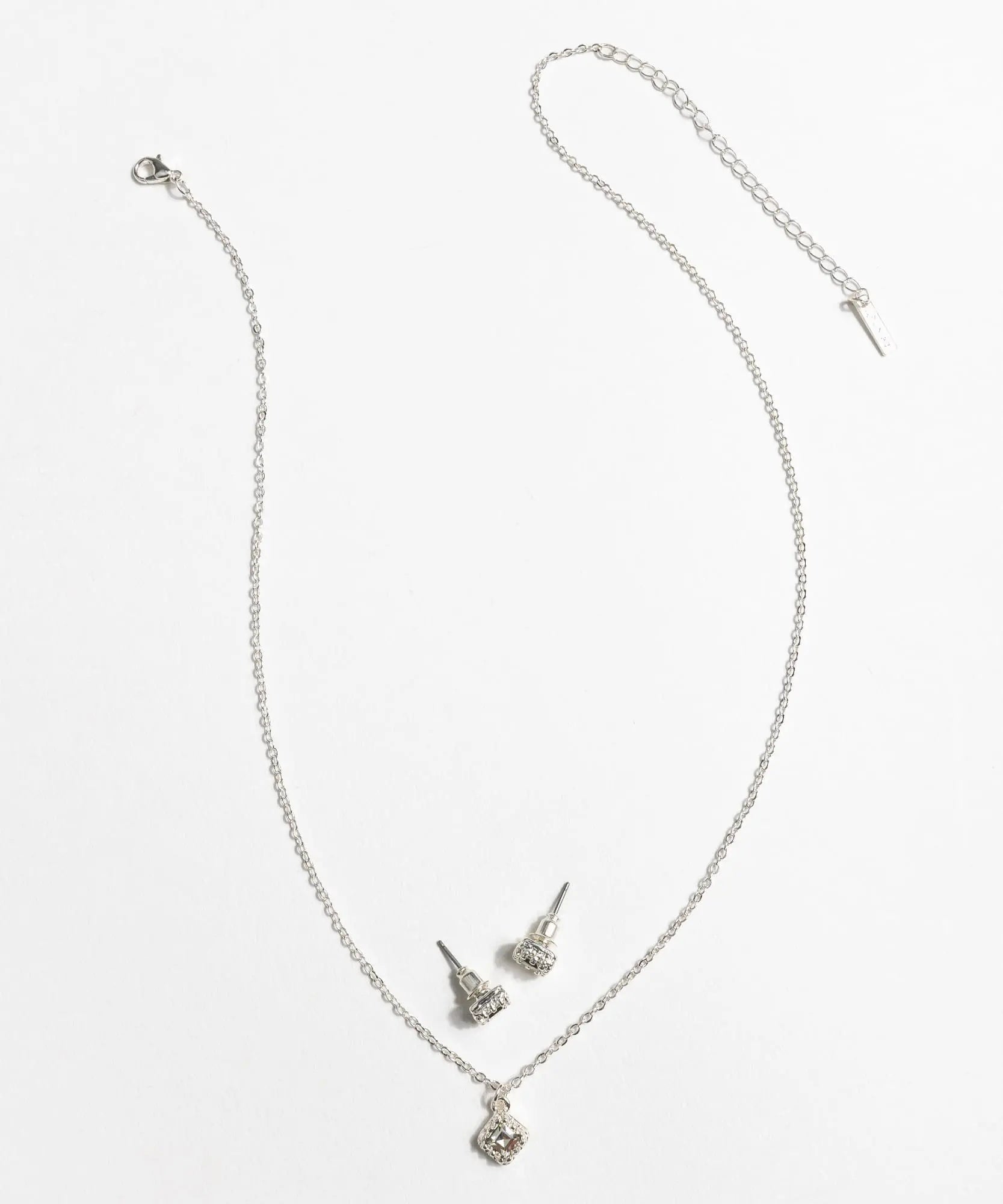 Set Collar Y Aros Punto De Luz Rombo