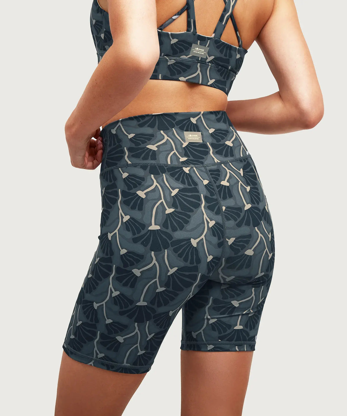 Short Deportivo Biker Flores