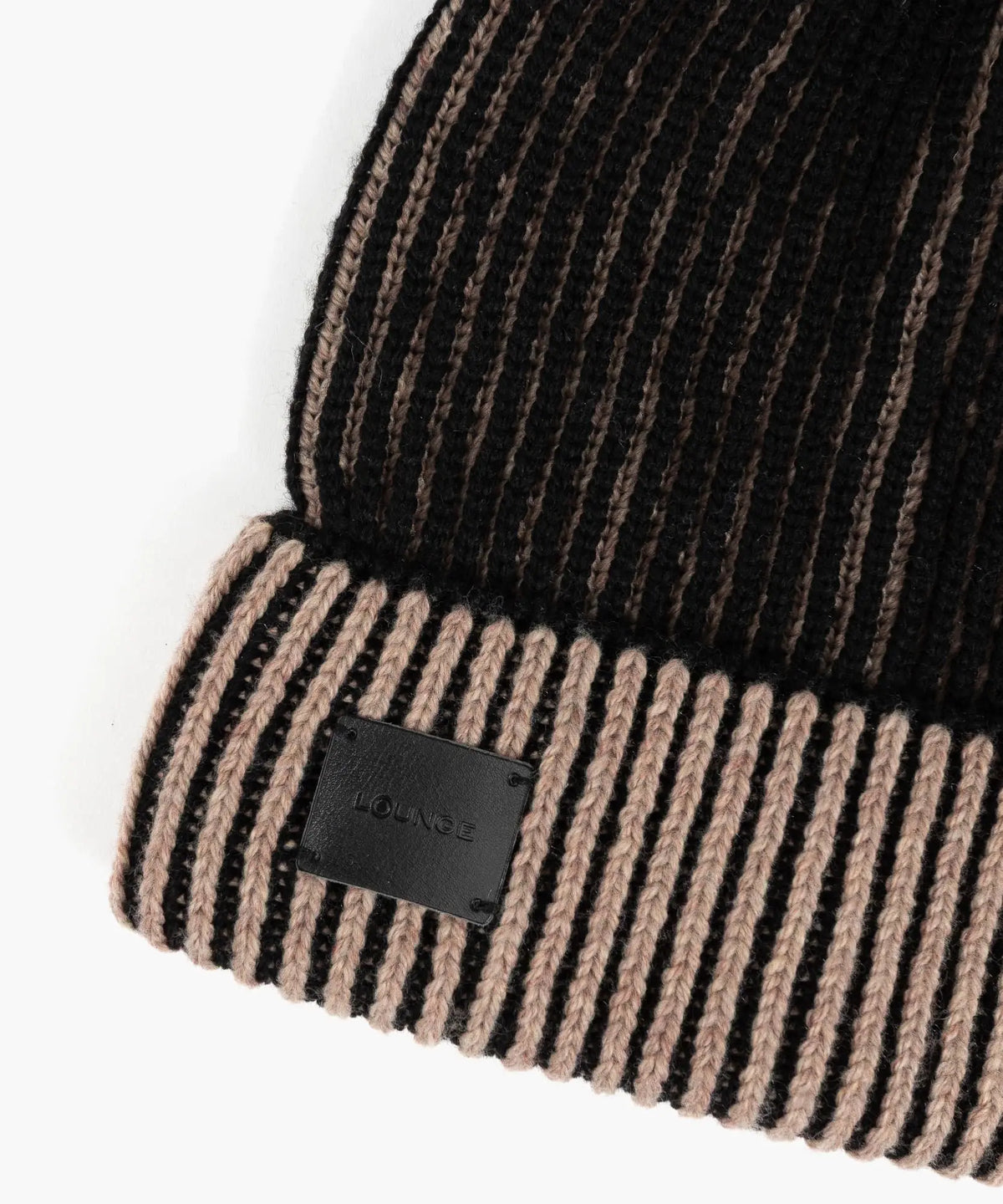 Gorro Líneas Tejidas