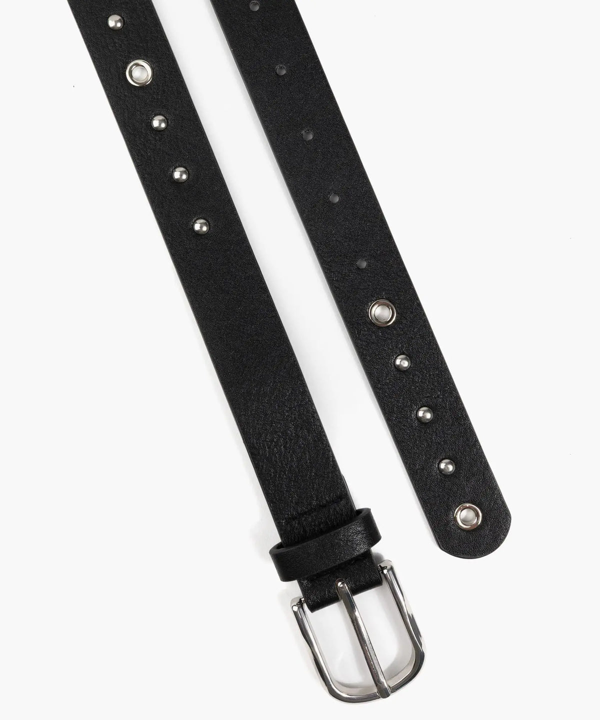 Cinturón Tachas Ojetillos