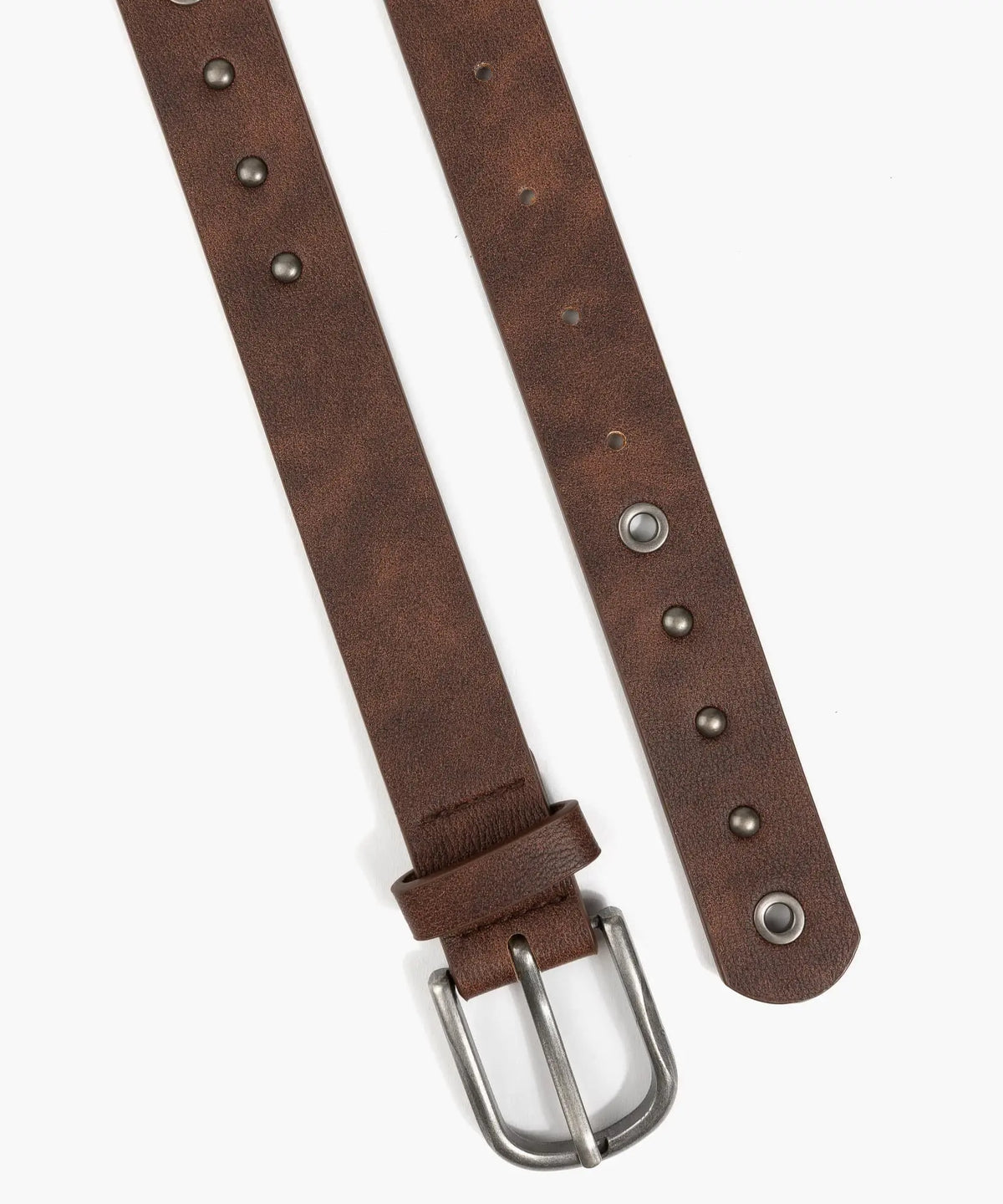 Cinturón Tachas Ojetillos