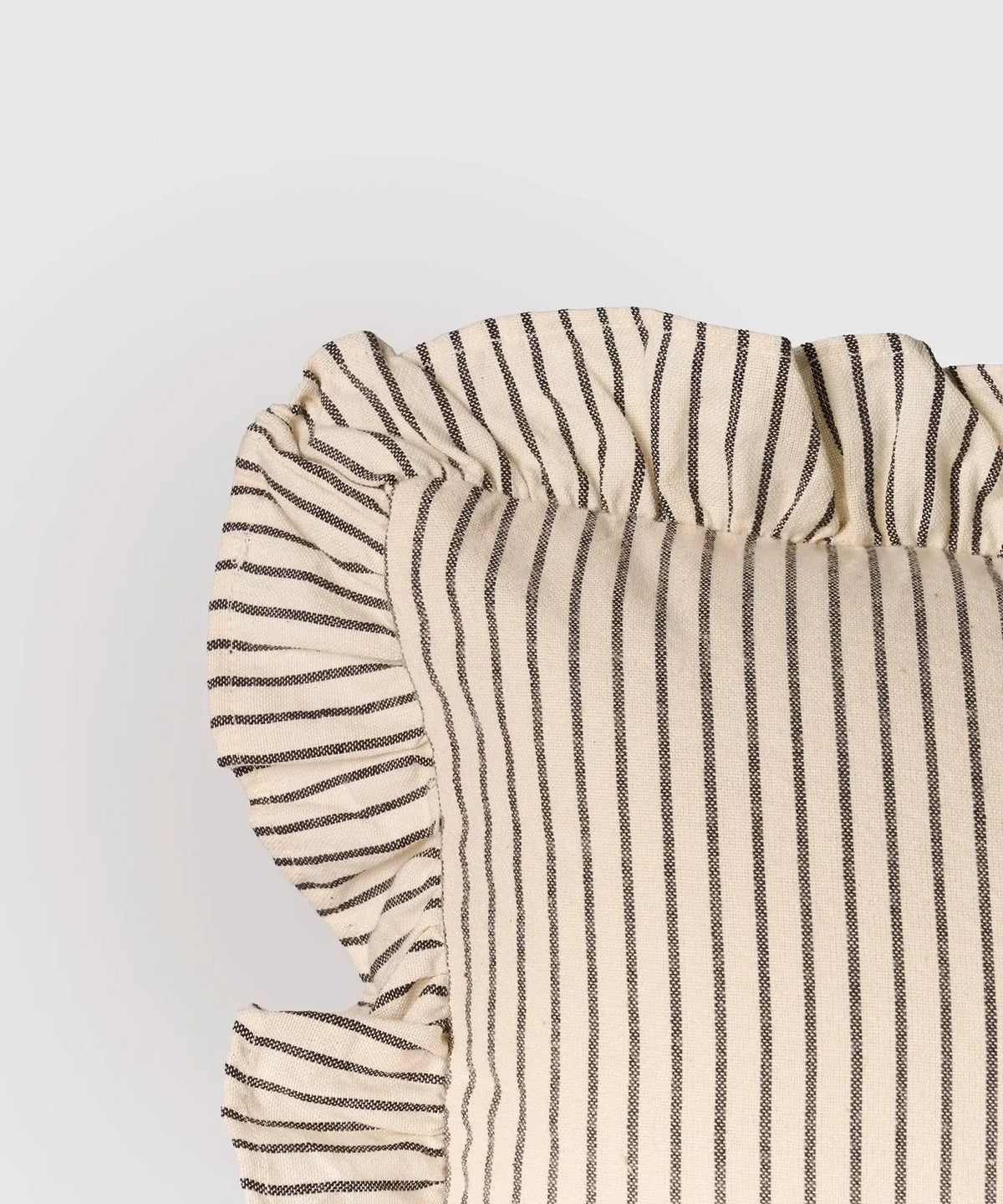 Cojín Vuelos de Lounge con líneas y vuelos, tamaño 30 x 60 cm, ideal para decorar tu hogar.