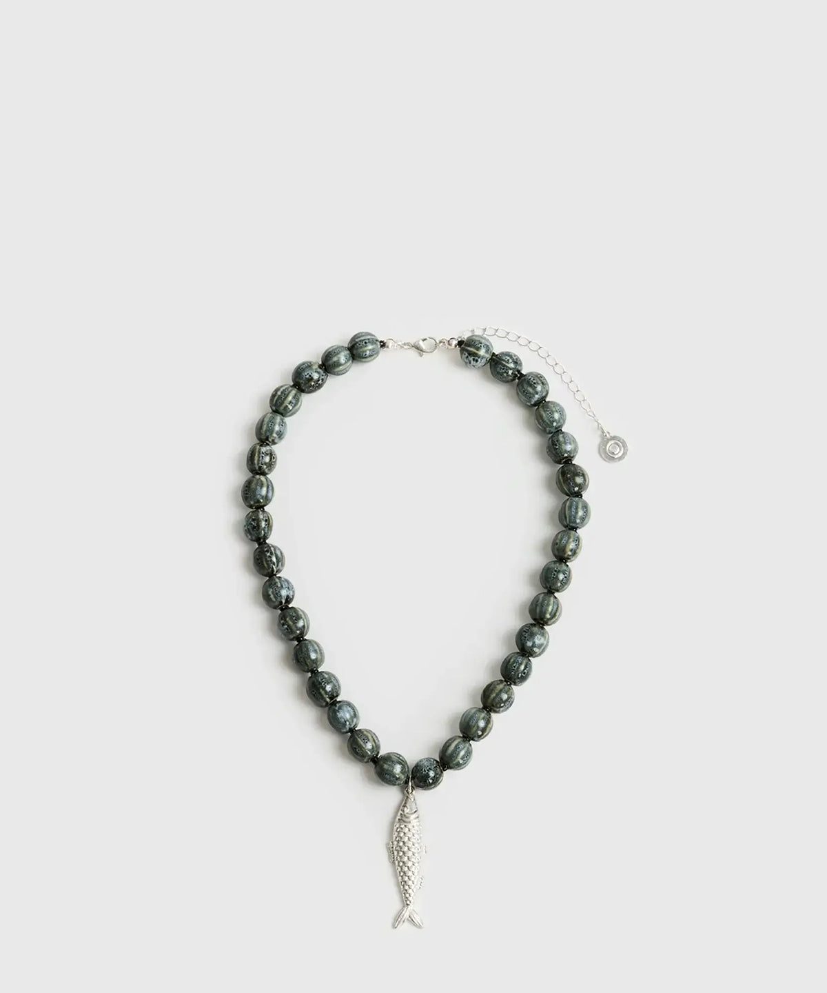 Collar Charm Street de piedras con colgante metálico de la marca Lounge.