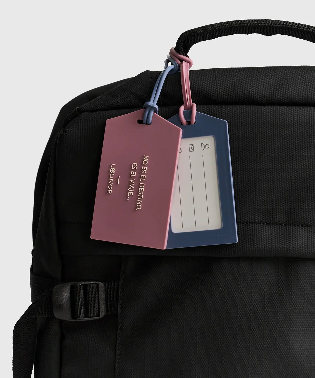 Set Etiquetas Para Maleta Travel Tag de Lounge, etiquetas de identificación en maleta con espacio para nombre, email y teléfono.