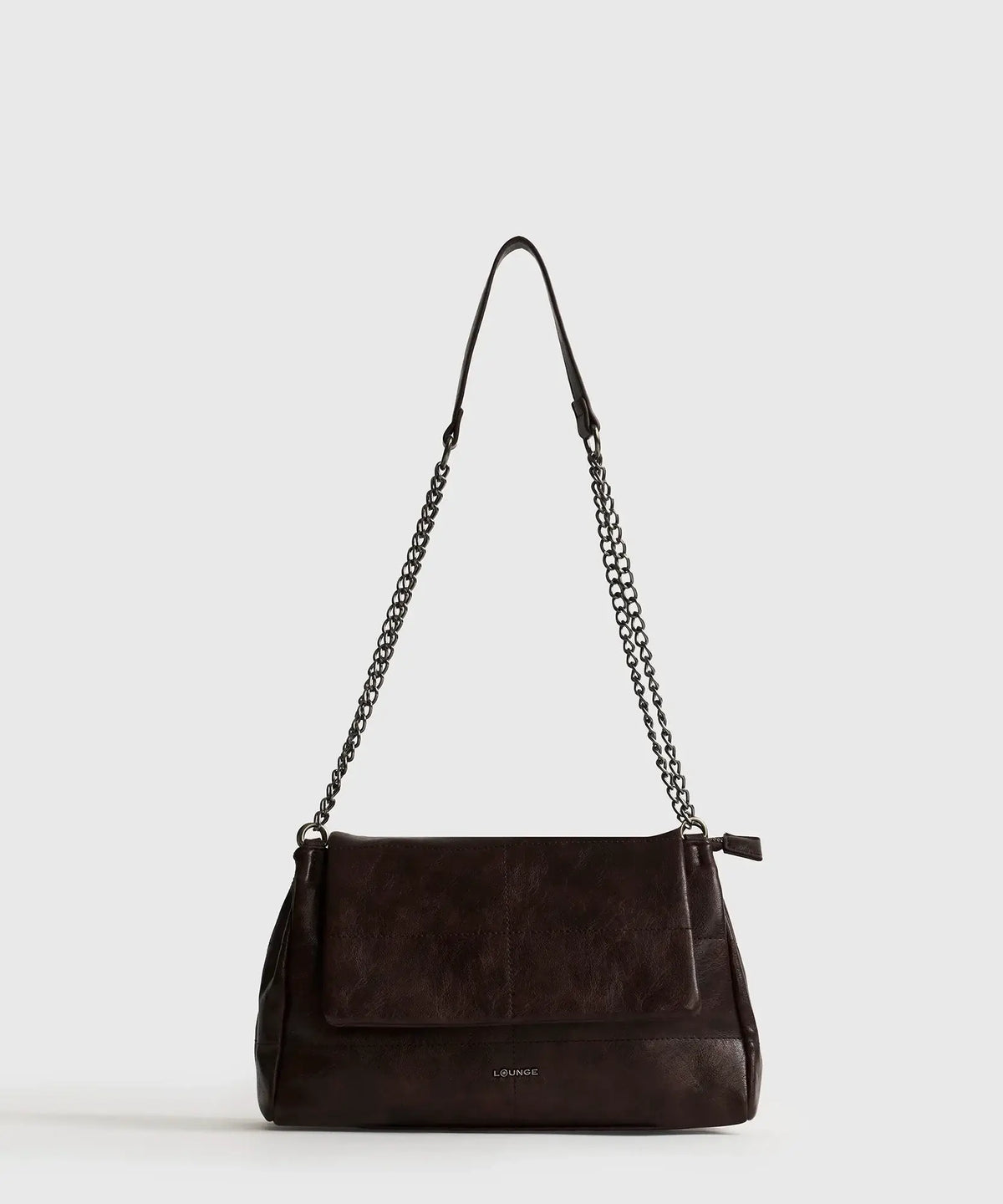 Cartera De Hombro Cadena Street de Lounge color burdeos, con cadena y compartimentos para mejor organización.