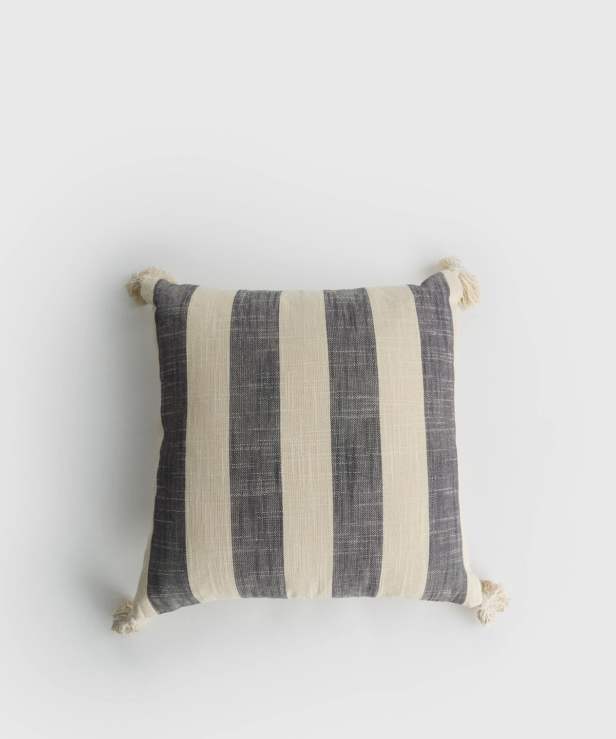 Cojín Líneas Tassels