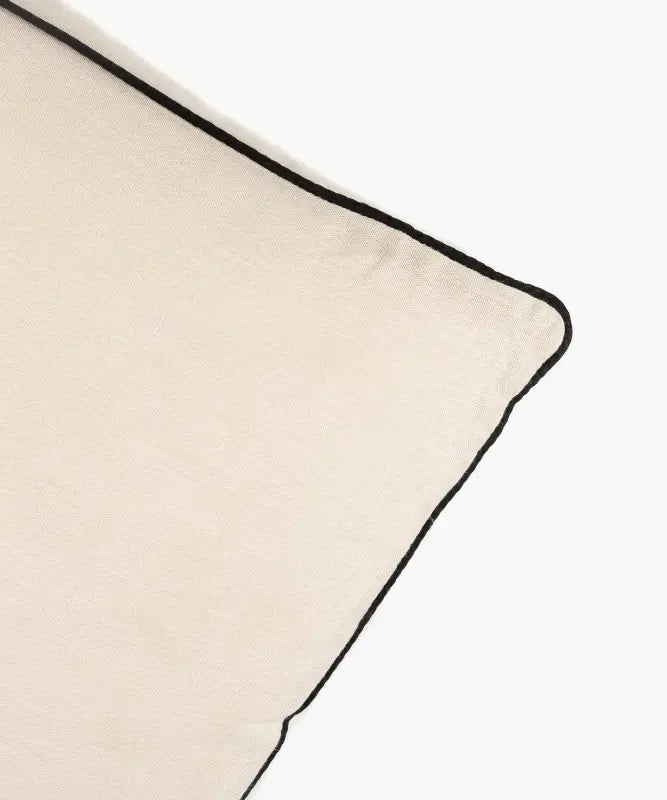 Cojín Rectangular Borde Negro