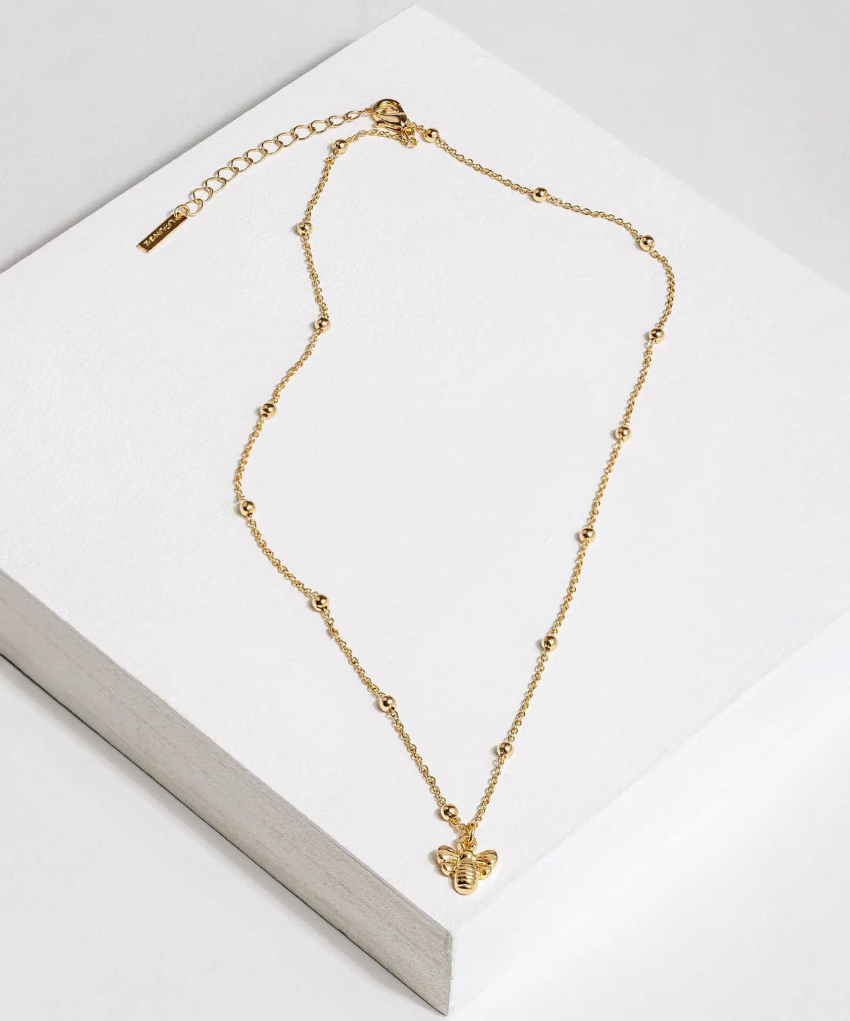 Collar Detalle Y Charm