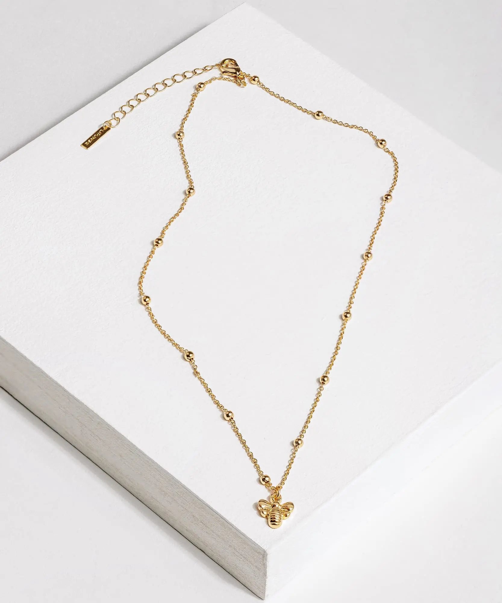 Collar Detalle Y Charm