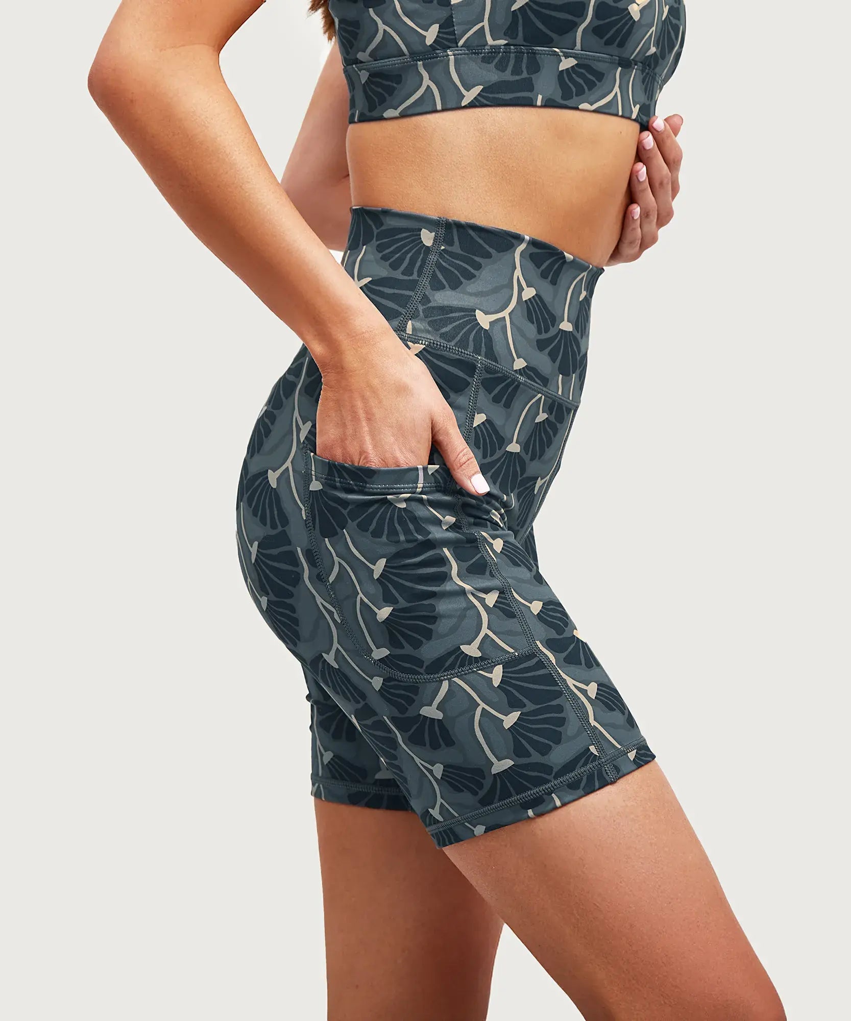 Short Deportivo Biker Flores
