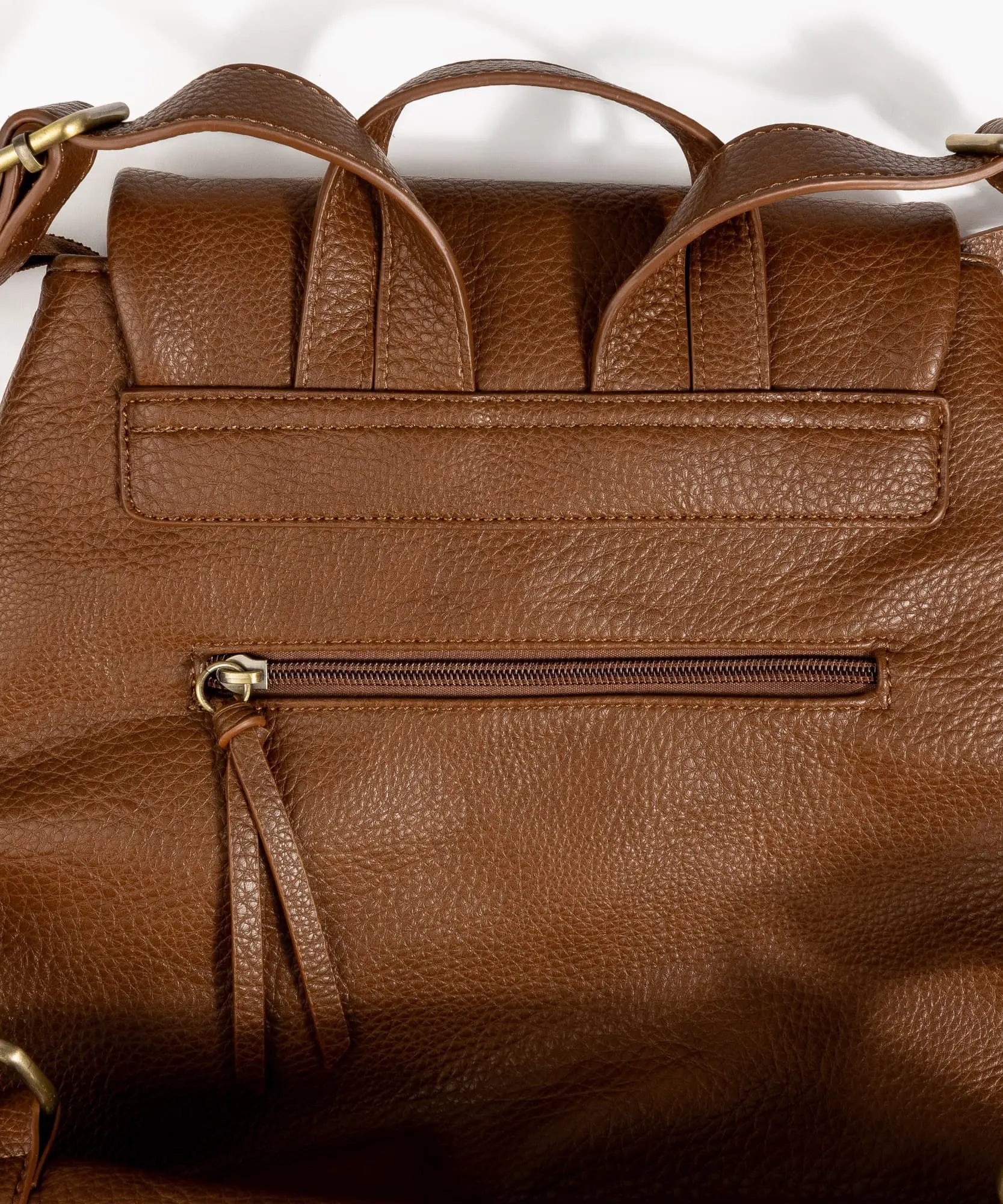 Mochila Flap Con Bolsillo