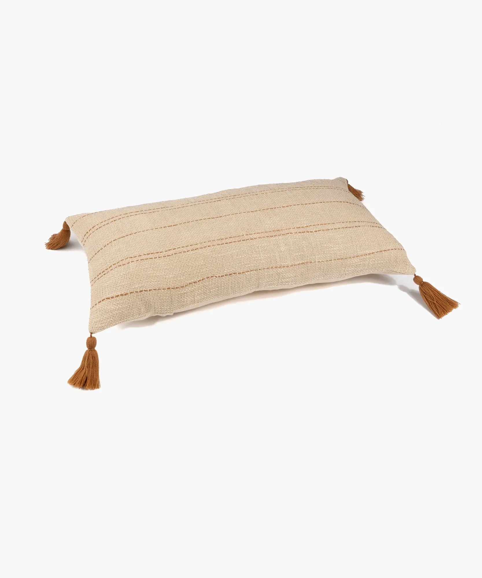 Cojín Con Líneas Bordadas Y Pompones