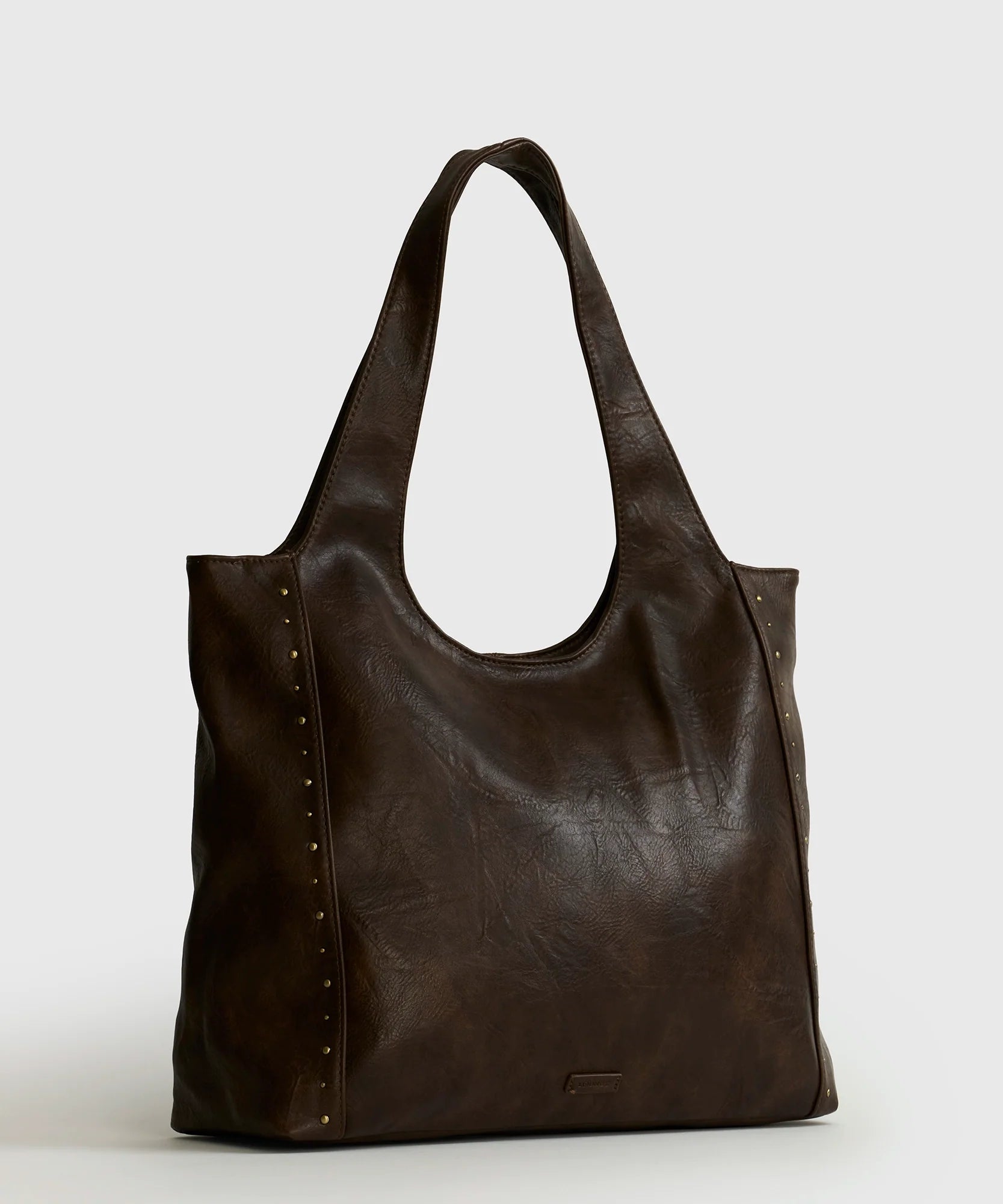 Bolso Handle Grande Tachas Boho