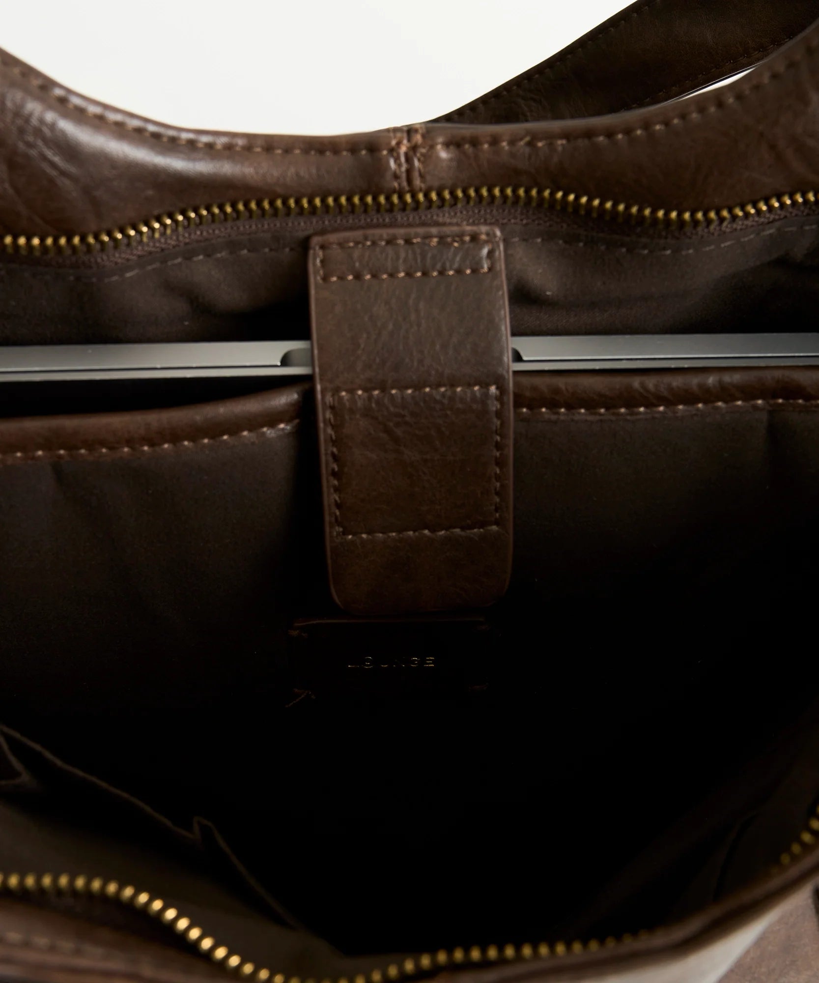 Bolso Handle Grande Tachas Boho