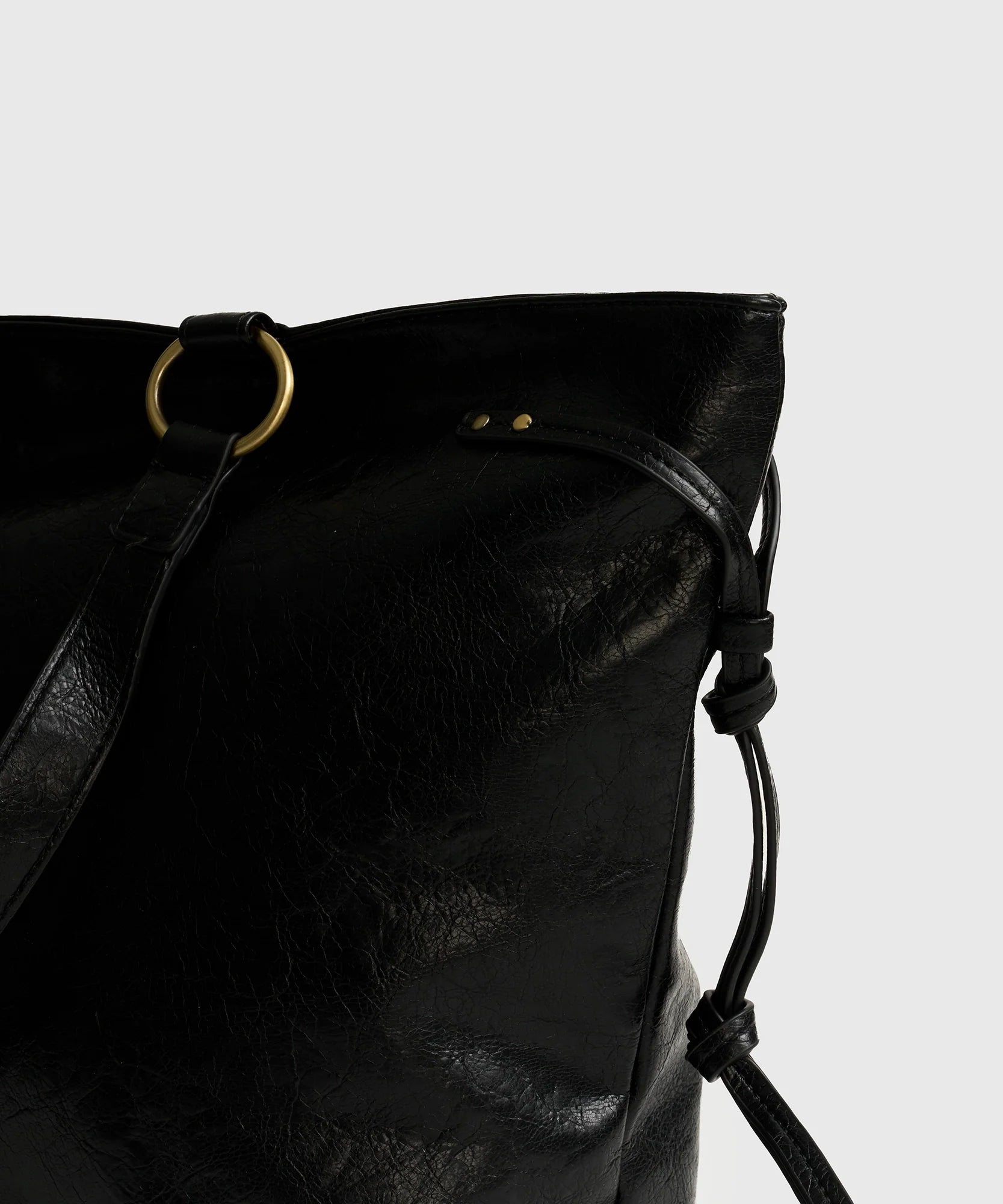 Cartera Tote Argolla Handle Tiritas