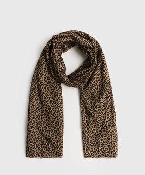Estola Animal Print Street de Lounge, pañuelo tipo estola con estampado animal print en tonos marrones.