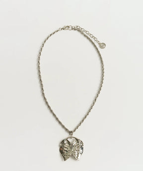 Collar Mariposa Irregular Woman