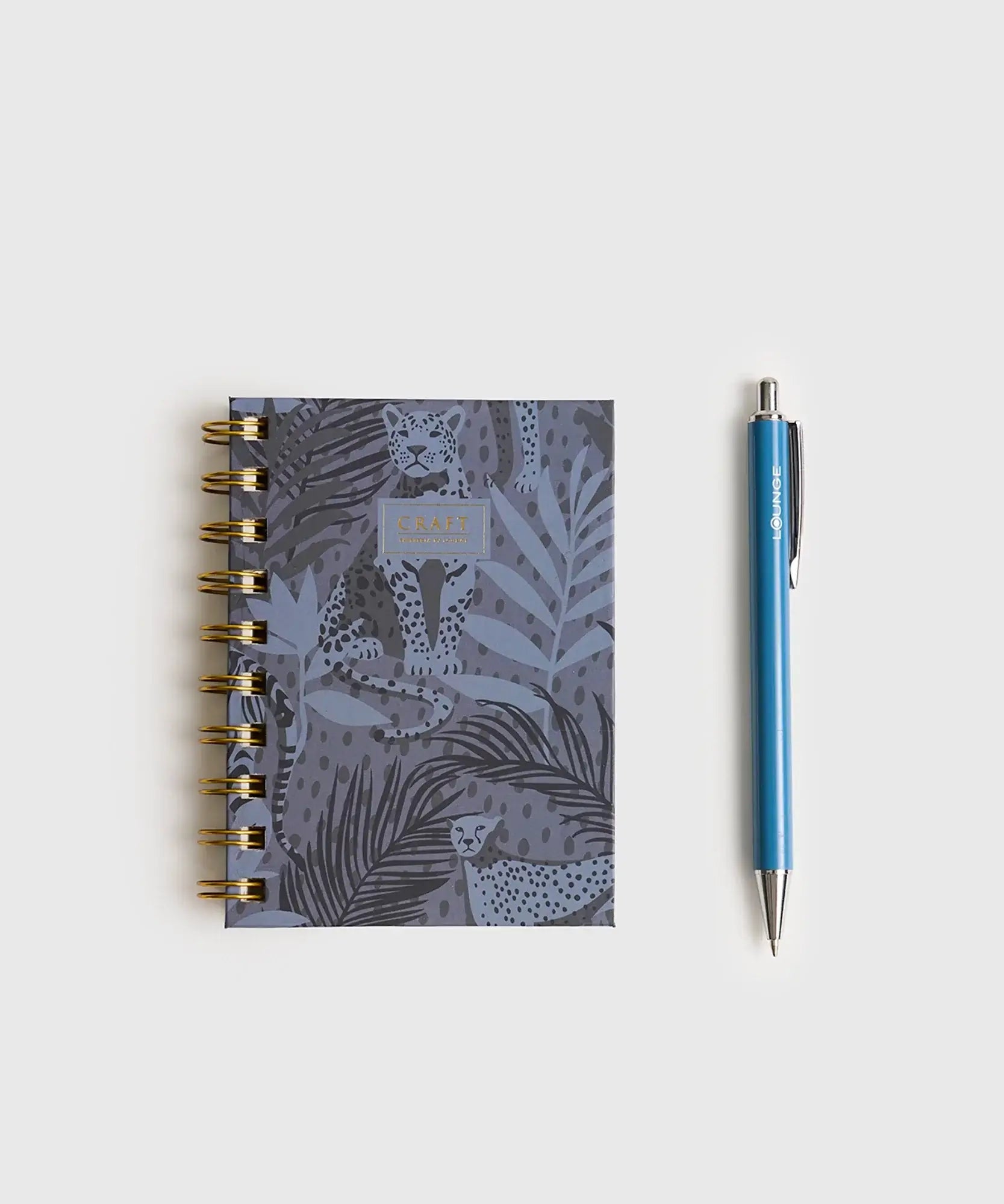 Set Cuaderno Y Lápiz Print Craft de Lounge, incluye libreta con diseño y lápiz negro.
