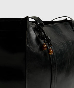 Cartera De Hombro Acharolada Grande Charm Woman