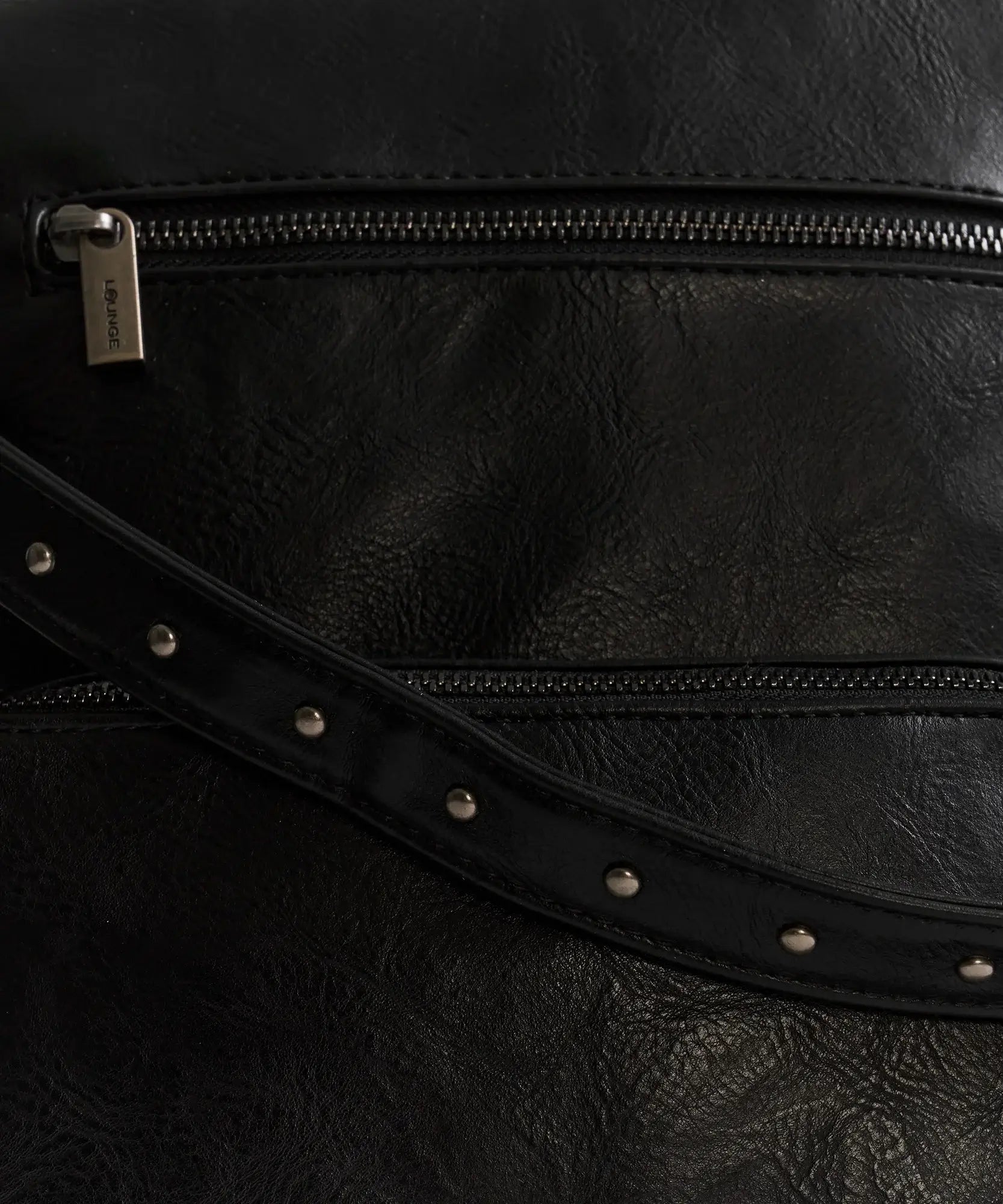 Cartera Mochila Notebook Tachas