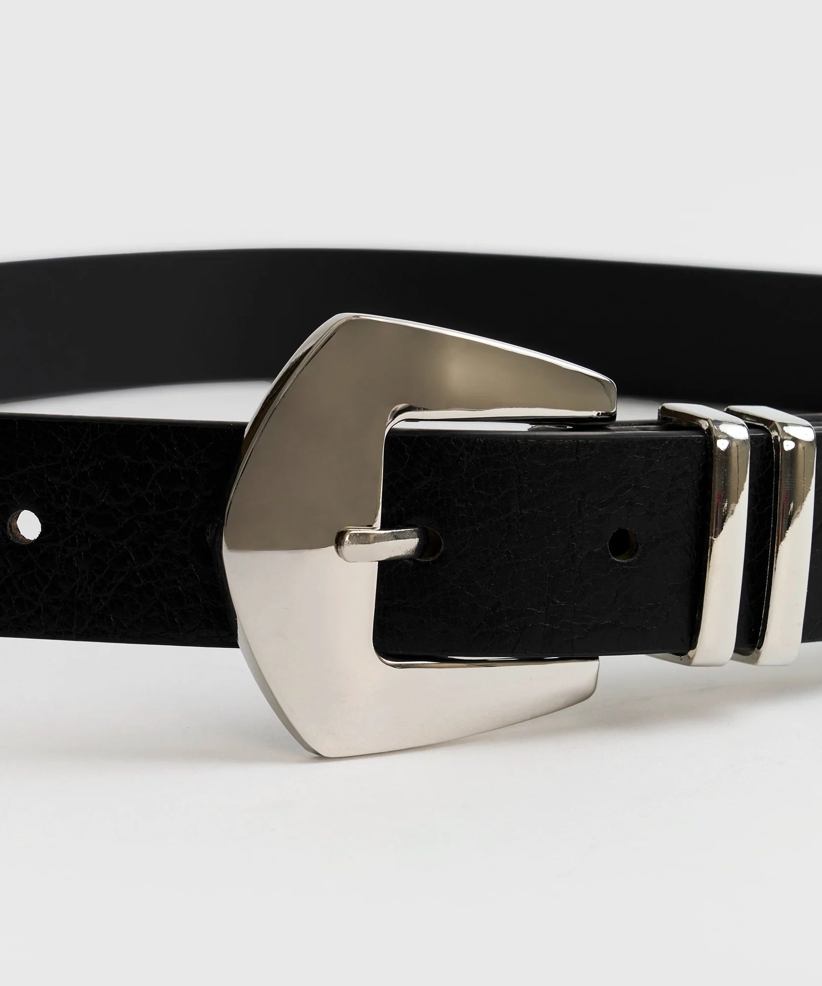 Cinturón Básico Hebilla En Punta