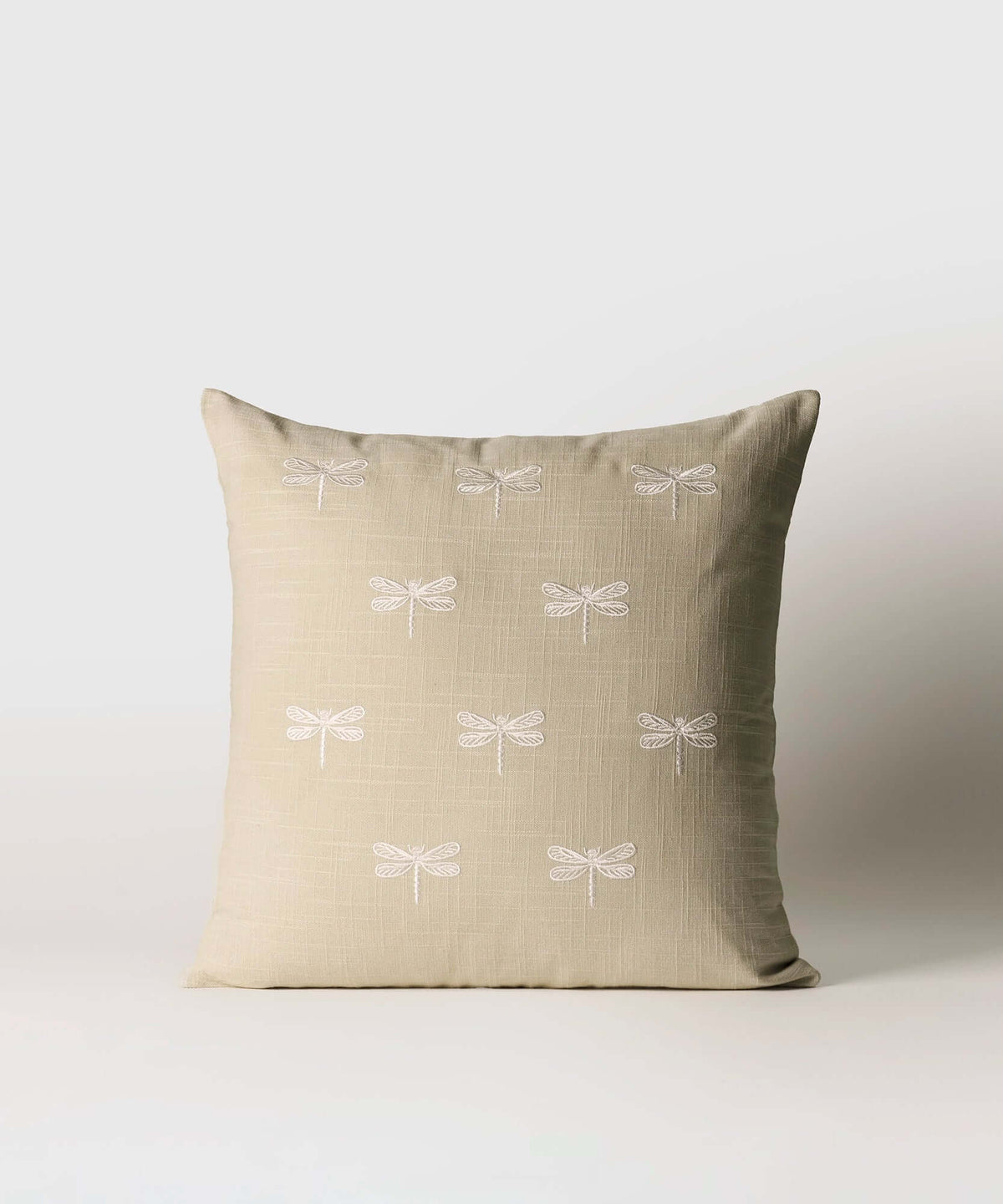 Cojín Libélulas de algodón con bordados de libélulas, tamaño 45 x 45 cm, marca Lounge.