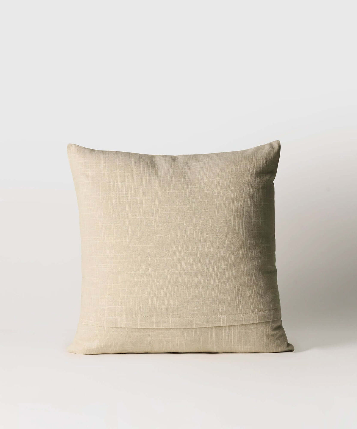 Cojín Libélulas de algodón con bordados, 45 x 45 cm, marca Lounge.