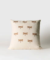Cojín Libélulas de algodón con bordados, tamaño 45 x 45 cm, marca Lounge.