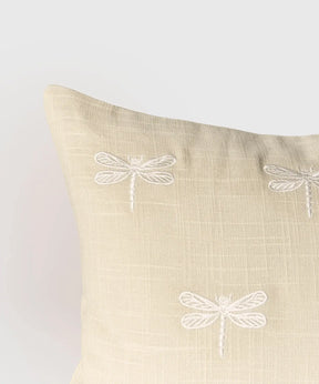 Cojín Libélulas de algodón con bordados, marca Lounge, tamaño 30 x 60 cm.