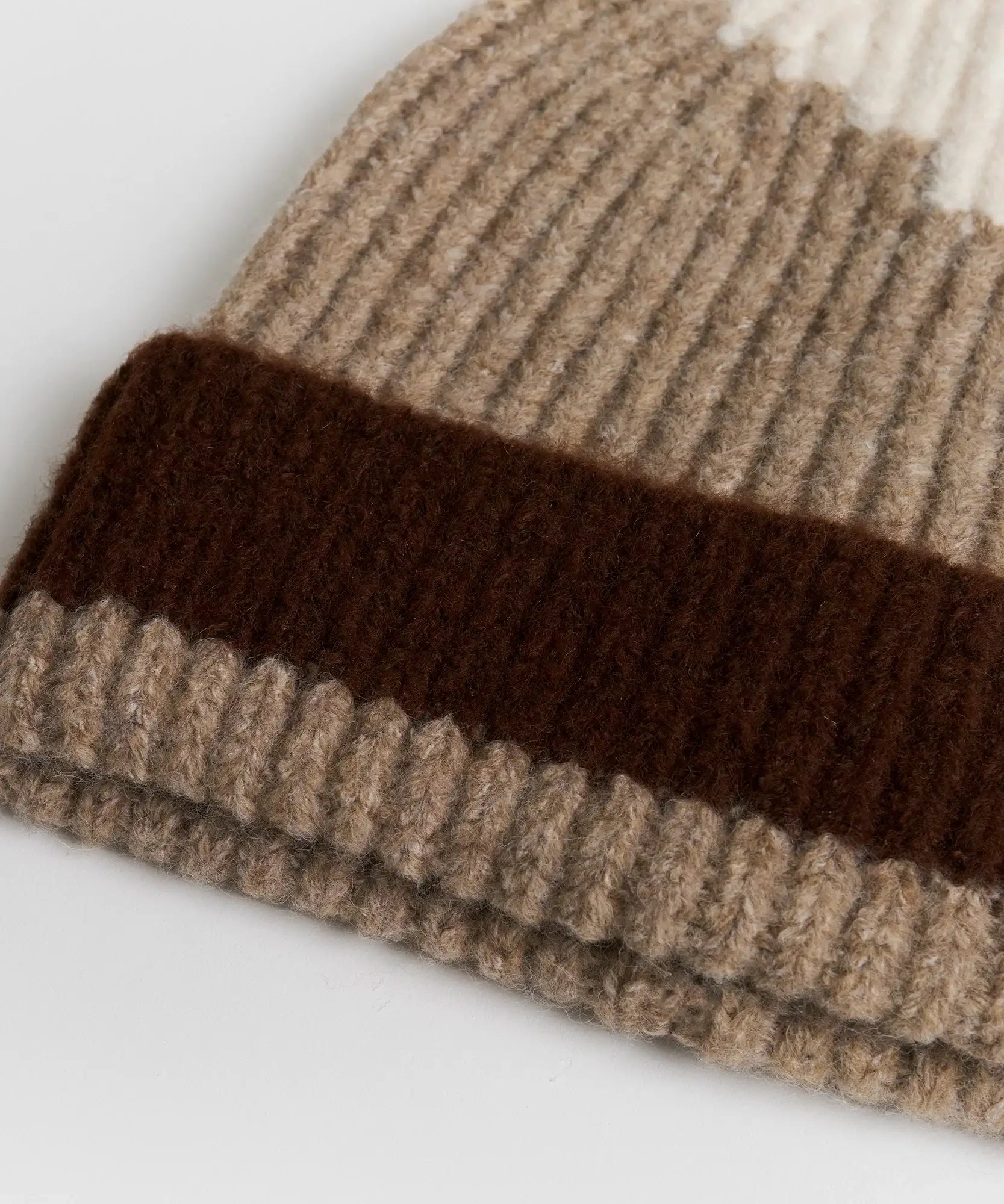 Set Gorro Y Bufanda Diseño De Líneas