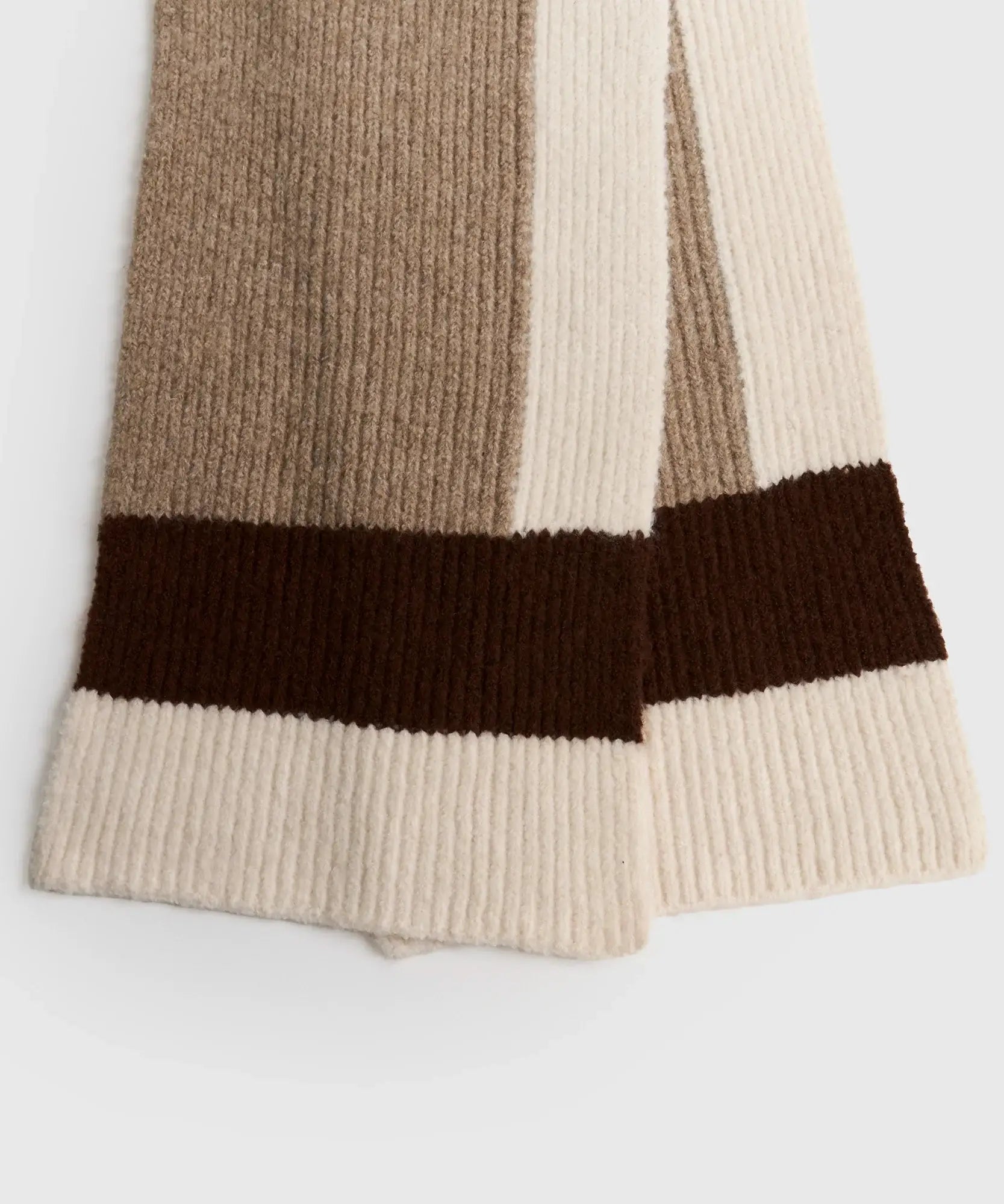 Set Gorro Y Bufanda Diseño De Líneas