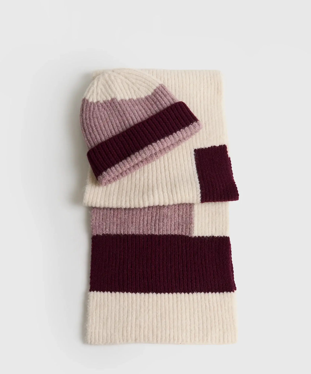 Set Gorro Y Bufanda Diseño De Líneas