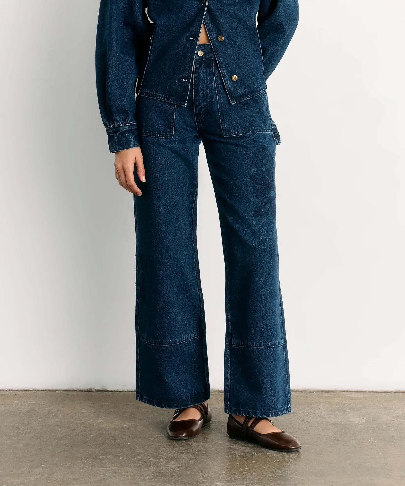 Pantalón Bordado Denim