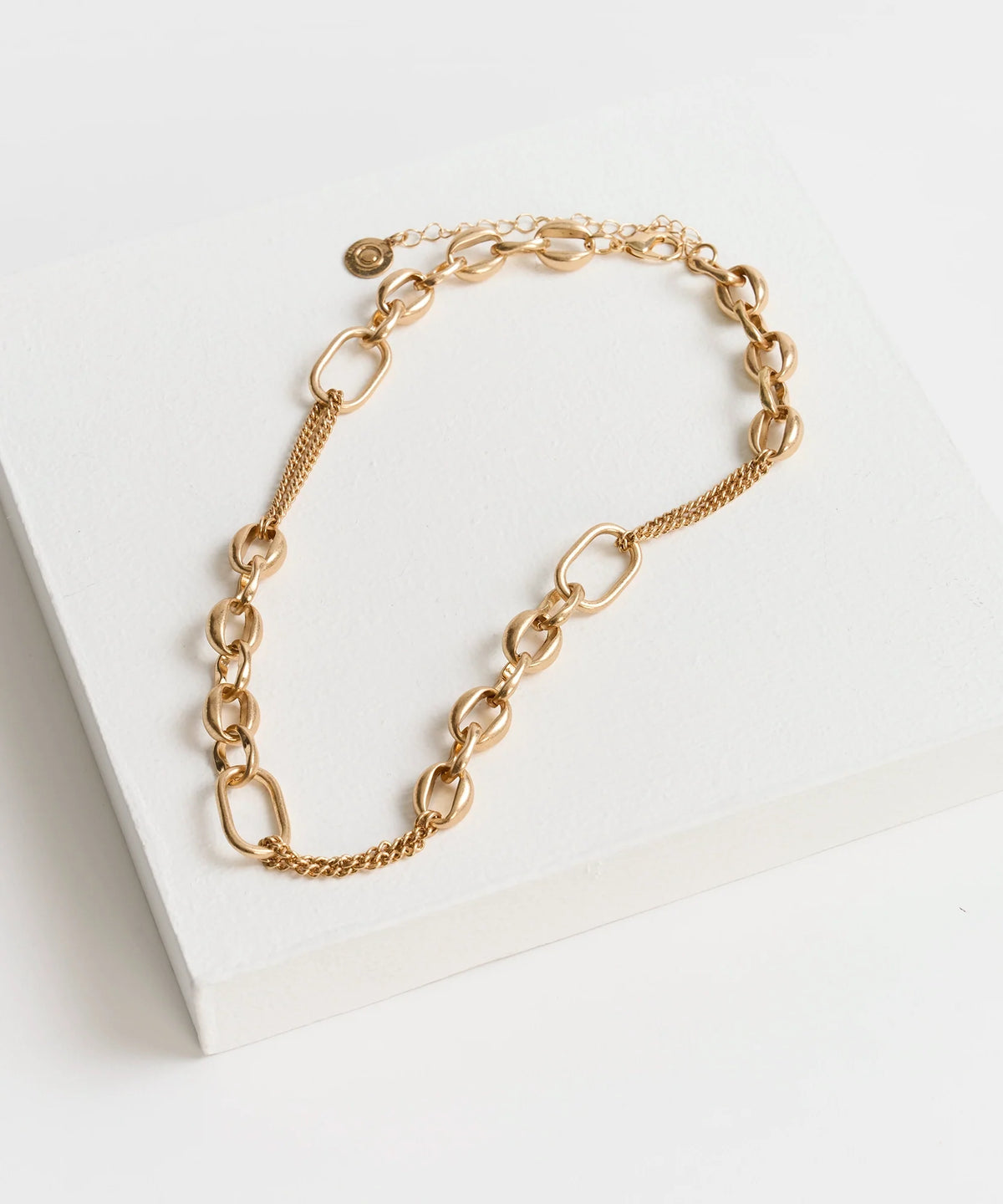 Collar Con Eslabones Y Cadenas