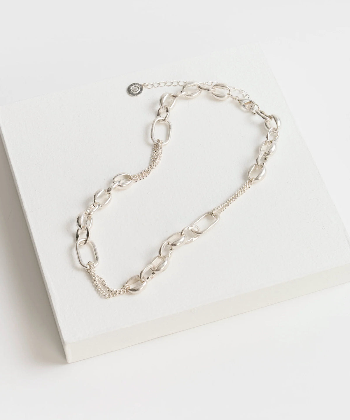 Collar Con Eslabones Y Cadenas