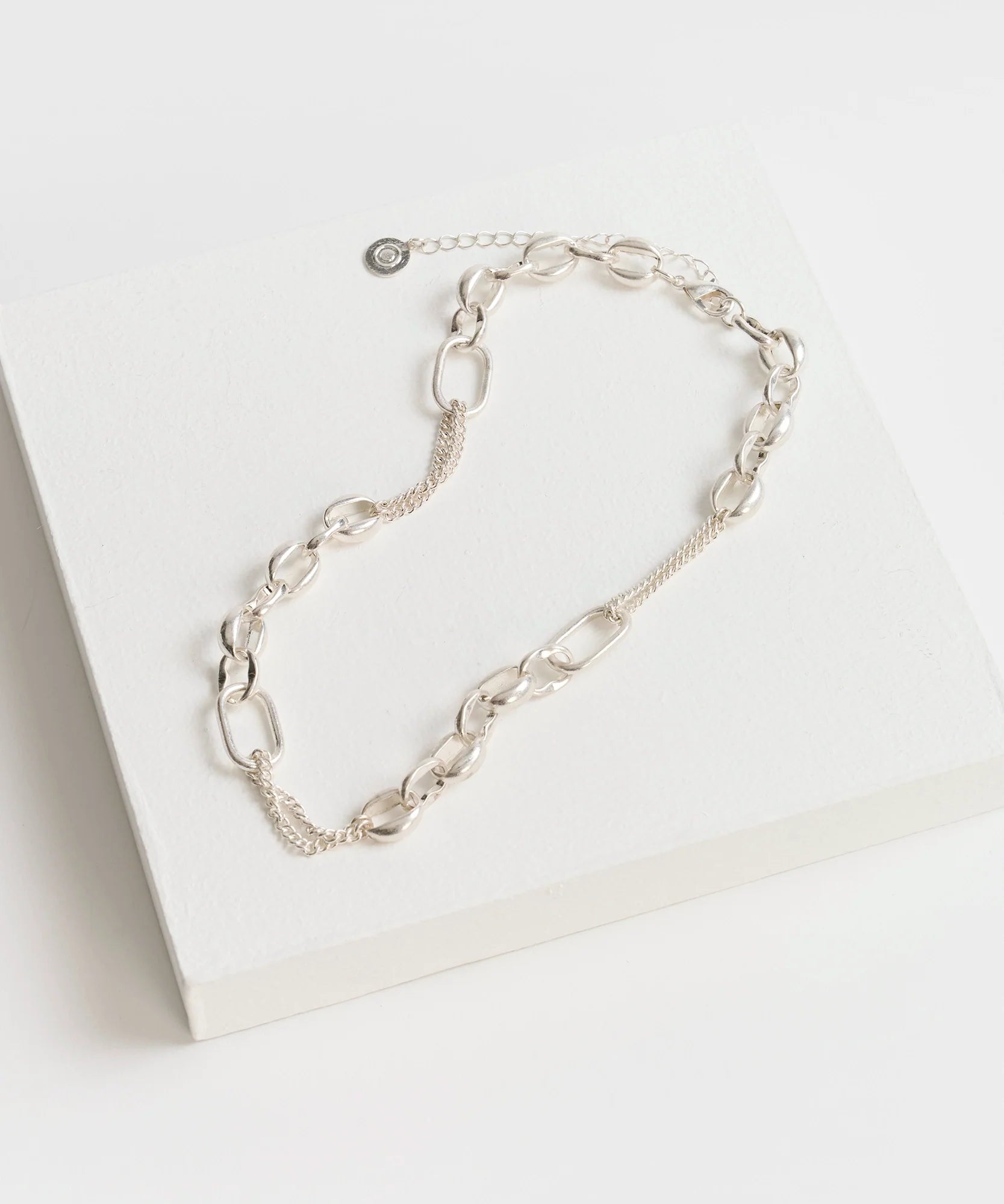 Collar Con Eslabones Y Cadenas