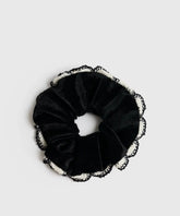 Collet Terciopelo con borde bordado de Lounge, ideal para un estilo elegante y moderno.