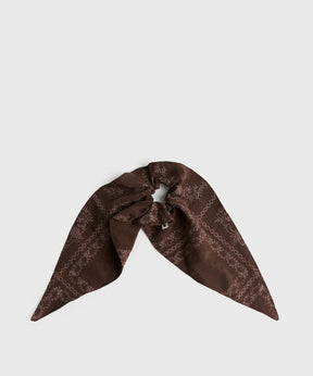 Collet Bandana de Lounge en color marrón con diseño elegante y textura suave.