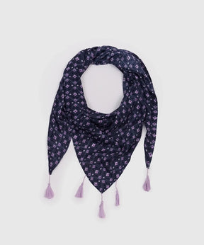 Pañuelo Triángulo Rombos de Lounge, elegante diseño en rombos, perfecto para looks modernos y sofisticados.