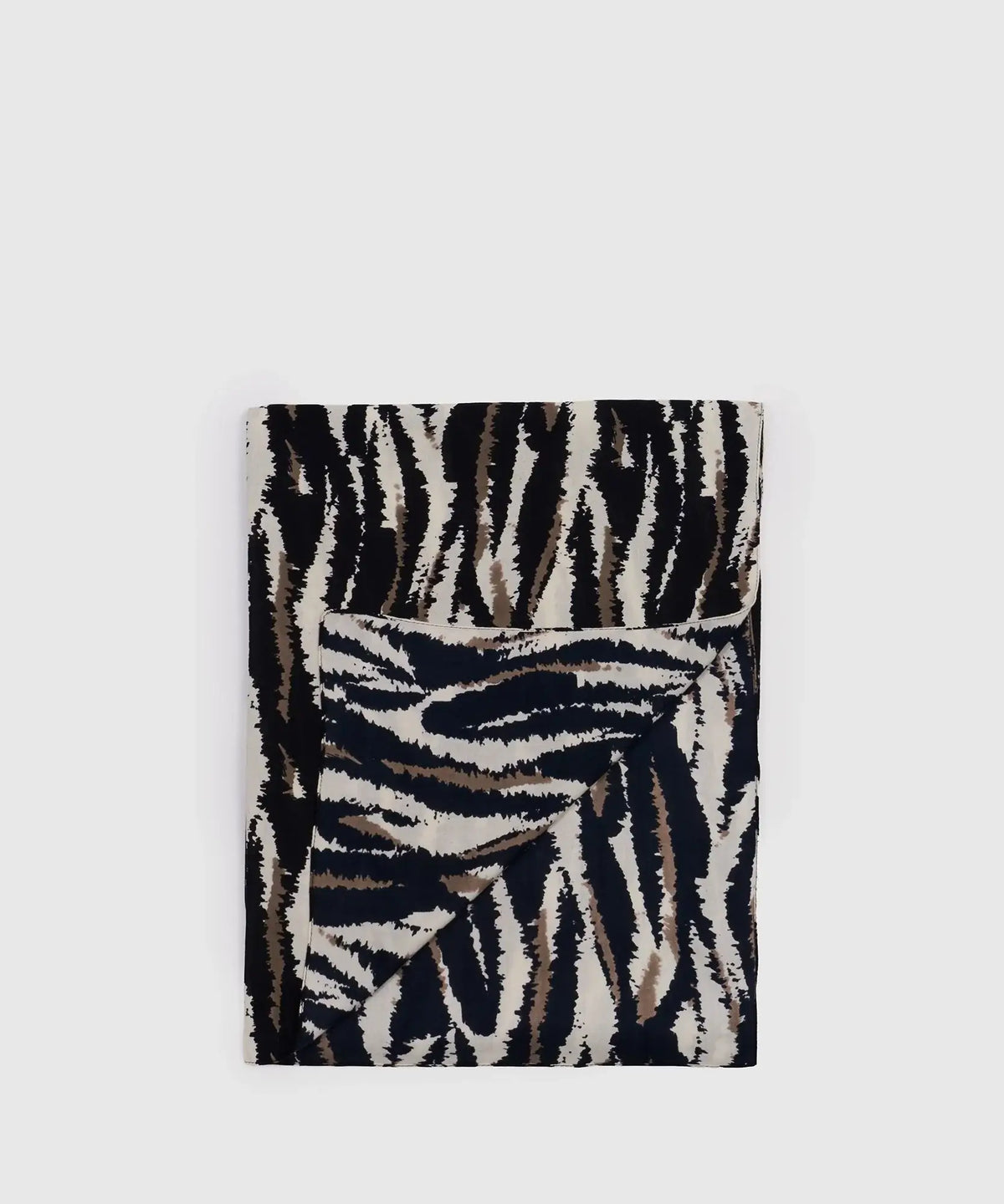 Estola Cebra de Lounge con diseño de manchas de cebra, moderna y elegante.