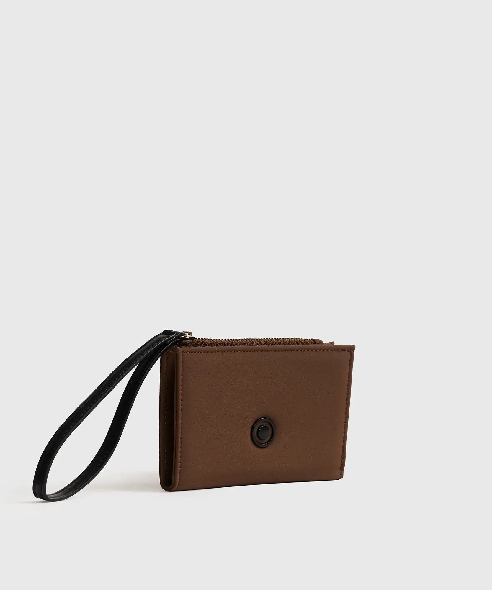 Billetera Mediana Street de Lounge, billetera de nylon con lanyard, compartimientos para tarjetas y monedas.