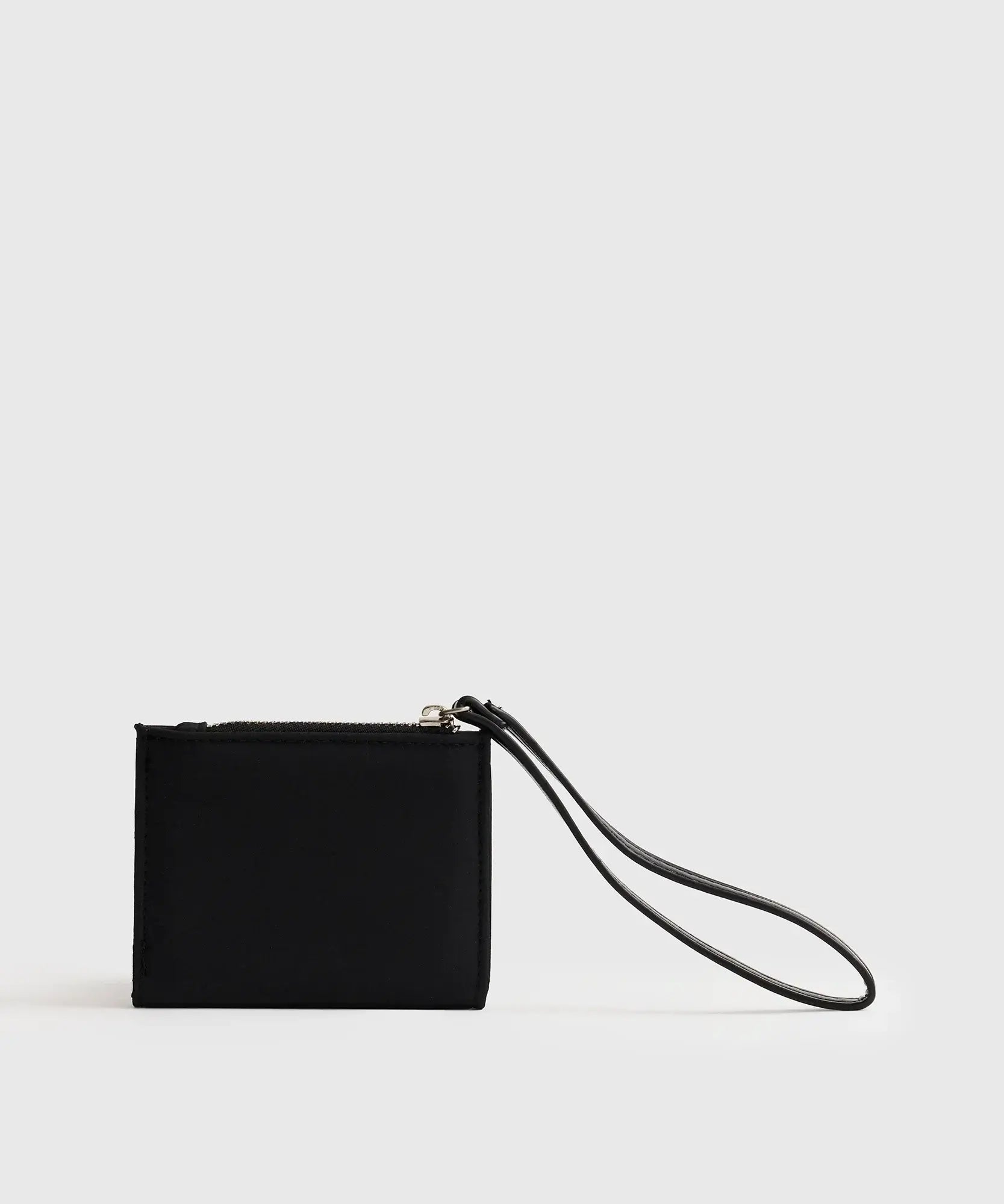 Billetera Pequeña Street de nylon negro con lanyard de Lounge, ideal para tarjetas y monedas.