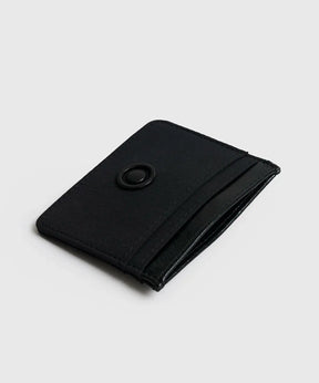 Tarjetero Básico Lounge de nylon negro con borde superior efecto cuero y compartimientos.