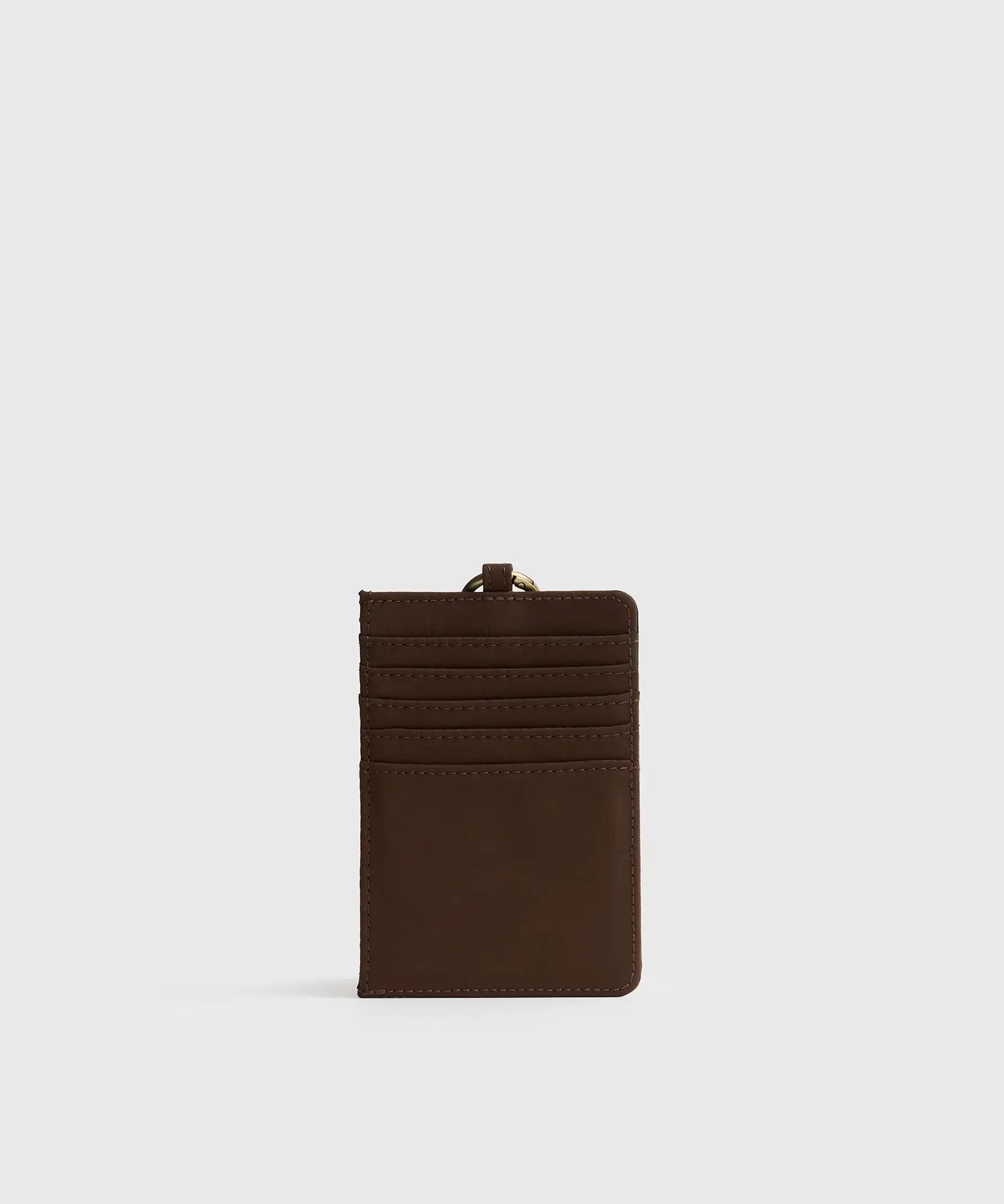 Tarjetero Alargado Street de Lounge, nylon con borde efecto cuero y argolla, seis compartimientos para tarjetas.