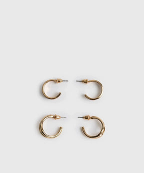 Set Aros Argollas Street de Lounge: dos pares de argollas pequeñas con diseño doble y color diferente.