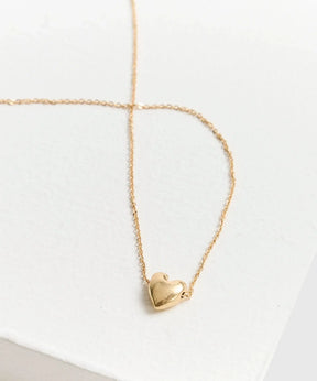 Collar Corazón de cadena delgada con charm de corazón de la marca Lounge.