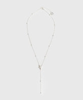 Collar Charm Estrella de la marca Lounge, collar de cadena delgada con charm de estrella.