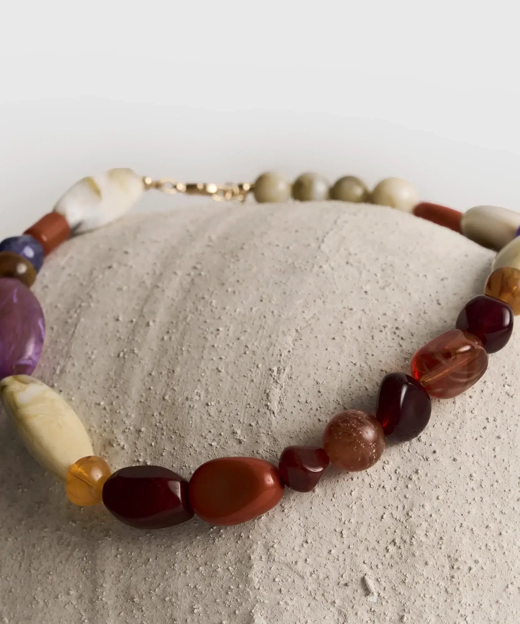 Collar Piedras Street